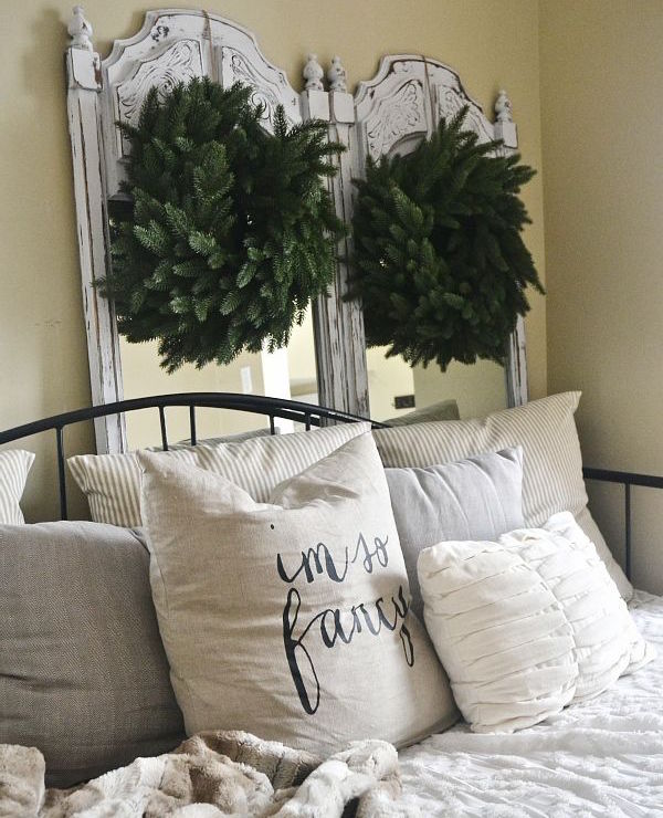 Christmas bedroom rustic decor wreaths