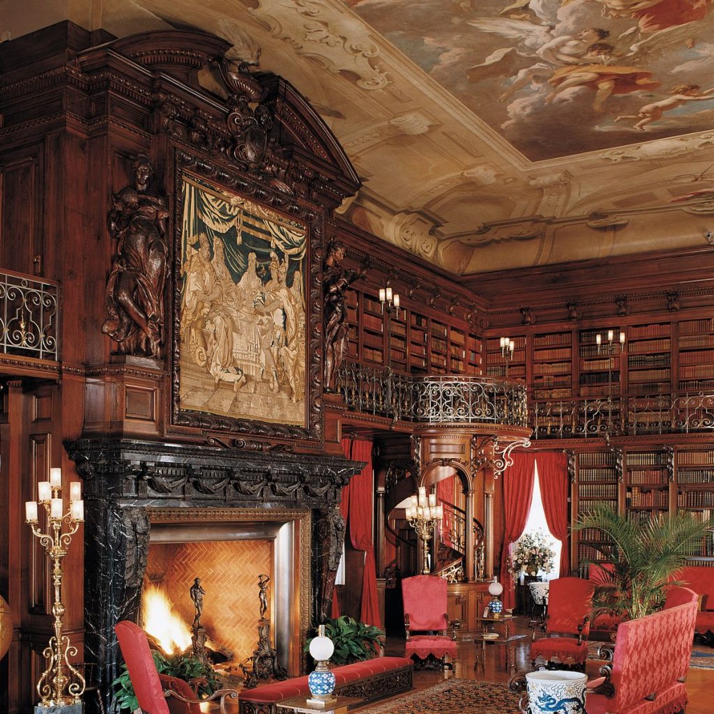 Bedtime Reading Habits, Inspired by & Biltmore® 